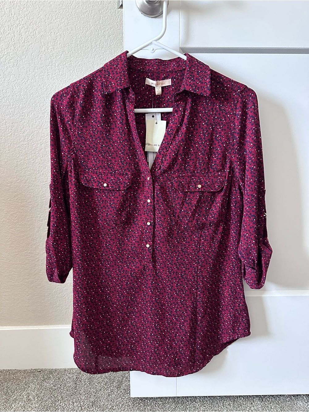 NWT Skies Are Blue Stitch Fix Burgundy Leopard Print Roll Tab Blouse XS